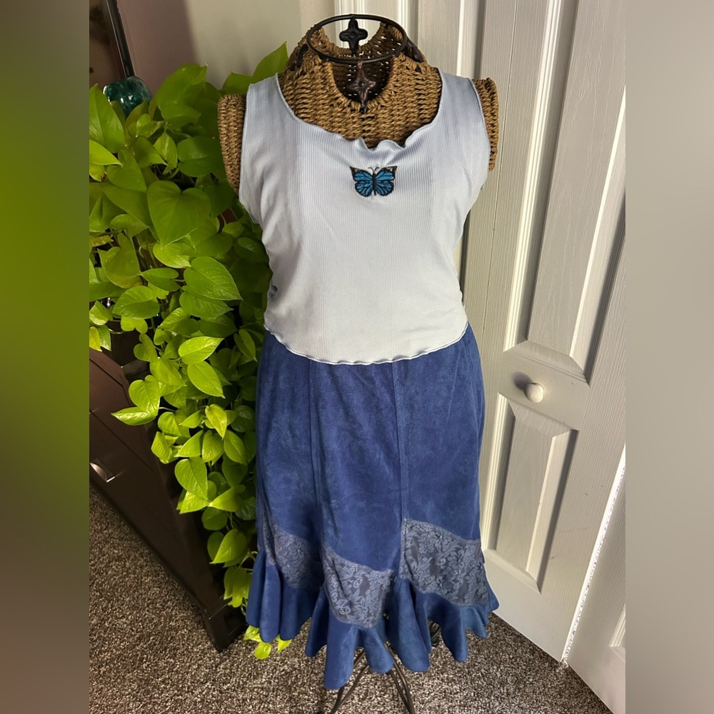 Blue suede (like) lacy skirt